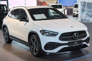 Mercedes-Benz GLA Mercedes-Benz GLA